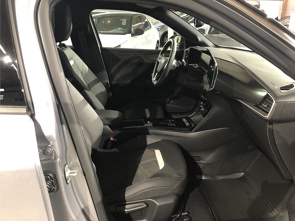 Bild på Opel Mokka-e Ultimate E136 Aut - DEMO