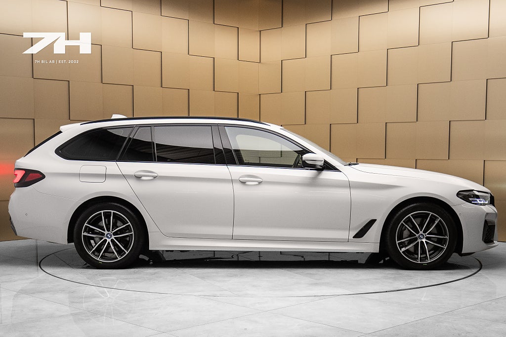 BMW 530e xDrive Touring M Sport Kamera Dragkrok Navi