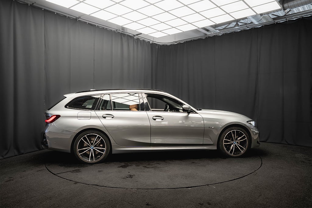 BMW 330e xDrive M Sport LÄDER DRAG ELSTOL ADAPTIV-FART 19'' MOMS