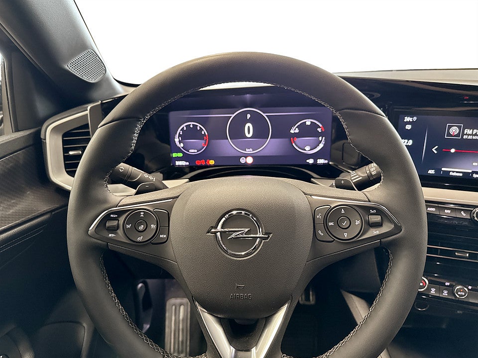 Bild på Opel Mokka Ultimate 1.2 Turbo 130hk Aut B-KAMERA CARPLAY