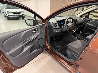 Renault Clio 0.9 TCe Euro 5 — bild 6 av 10