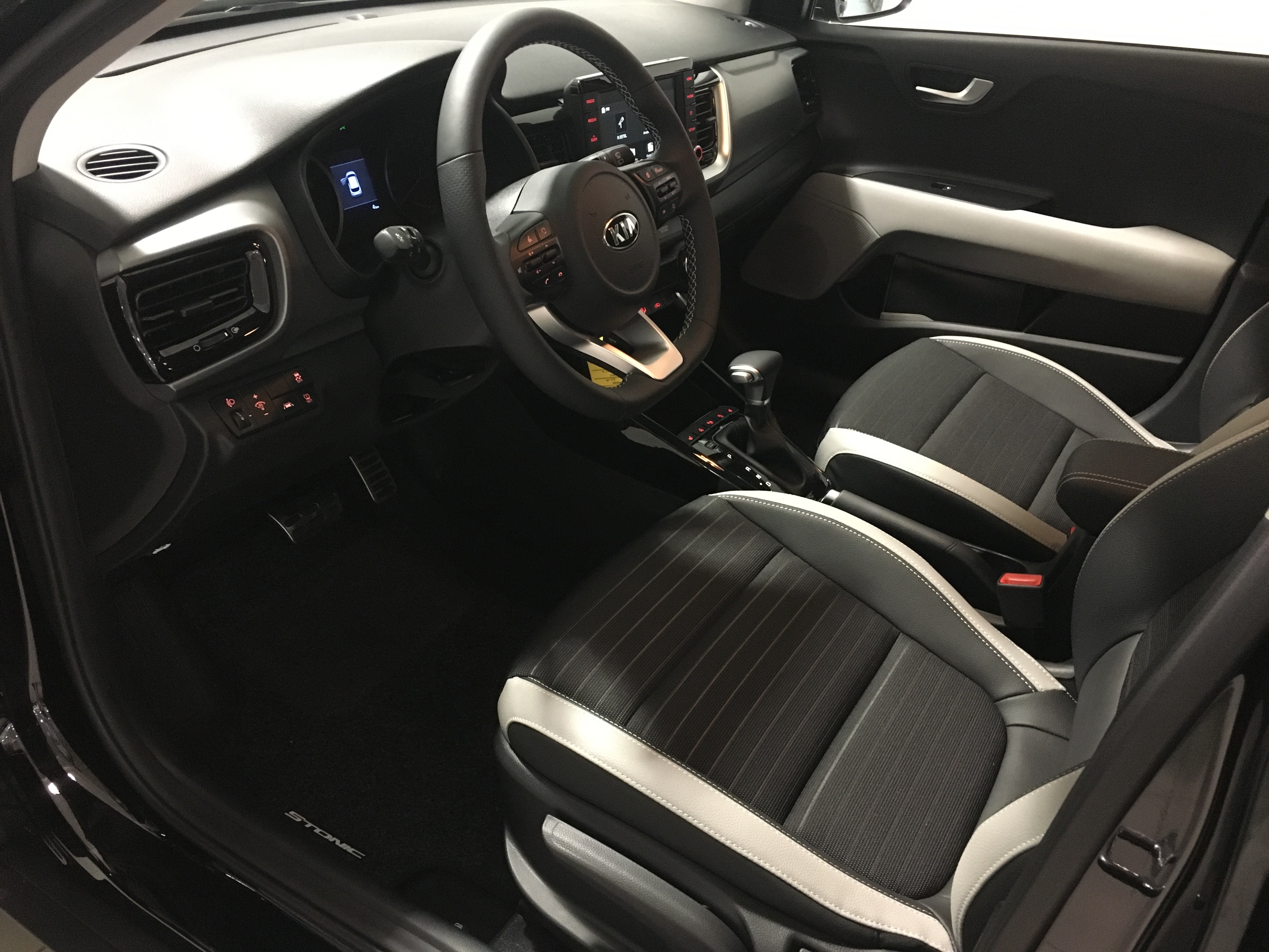 Kia Stonic 2020, bild 6/44