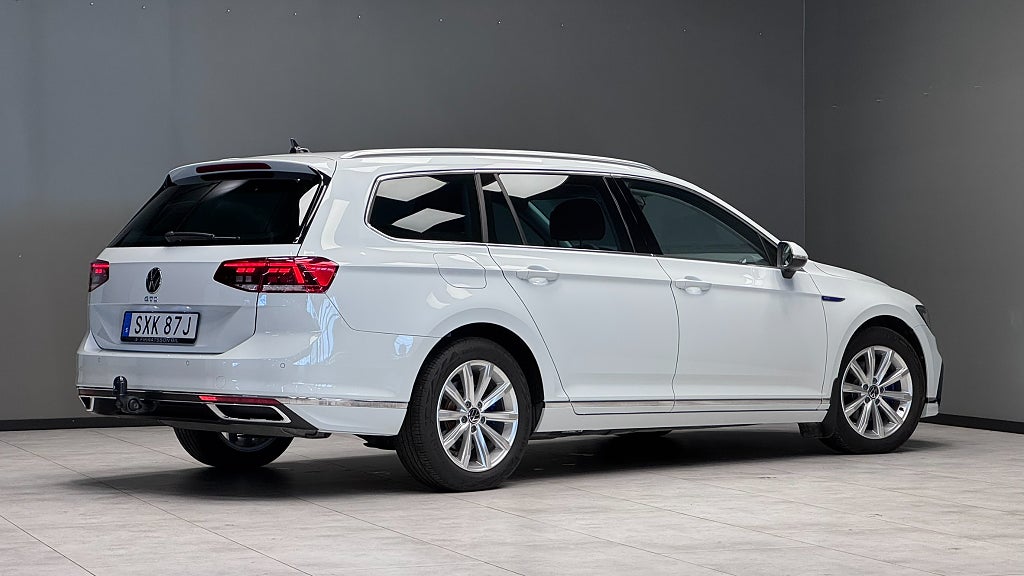 Volkswagen Passat 2023 - miniatyr 17
