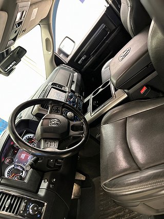 RAM 1500 Crew Cab 5.7 V8 HEMI 4x4 395hk/Mok/P-sens/Bkamera