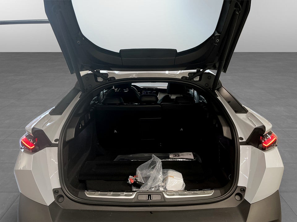 Bild på Peugeot 408 GT Hybrid 145hk Aut B-KAMERA ELSTOL NAV