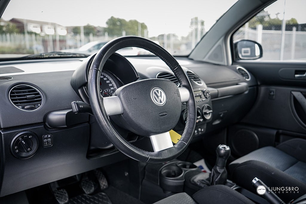 Volkswagen Beetle 2008 - miniatyr 6