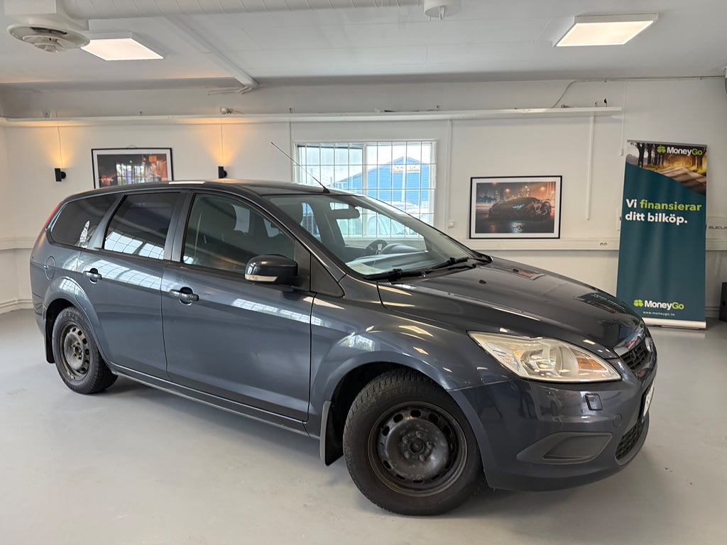 Ford Focus Kombi 1.8 Titanium * ** Drag GÖR DET SJÄLV 