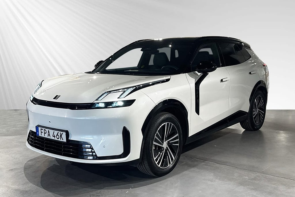 Lynk & Co 08 Core PHEV- Privatleasing 5 195 kr / mån