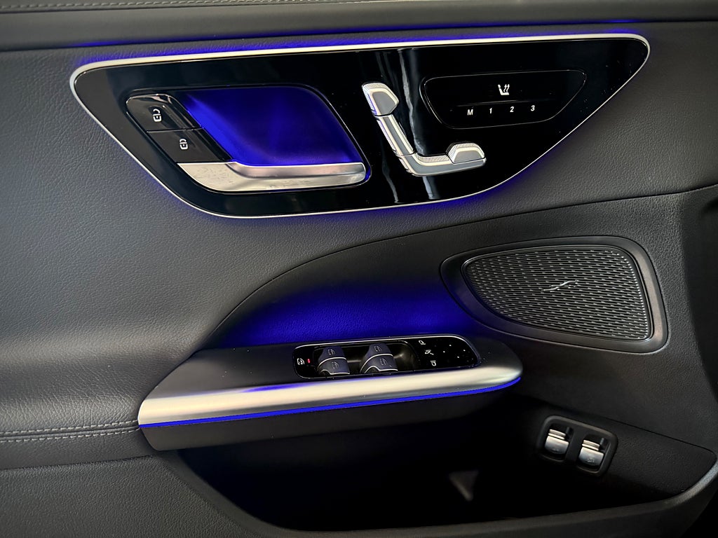 Mercedes-Benz C 300 e AMG Premium Drag Värmare Elstolar - bild 10