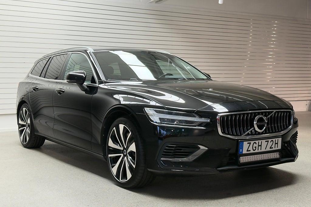Volvo V60 Recharge T6 AWD Inscription | Drag | Läder