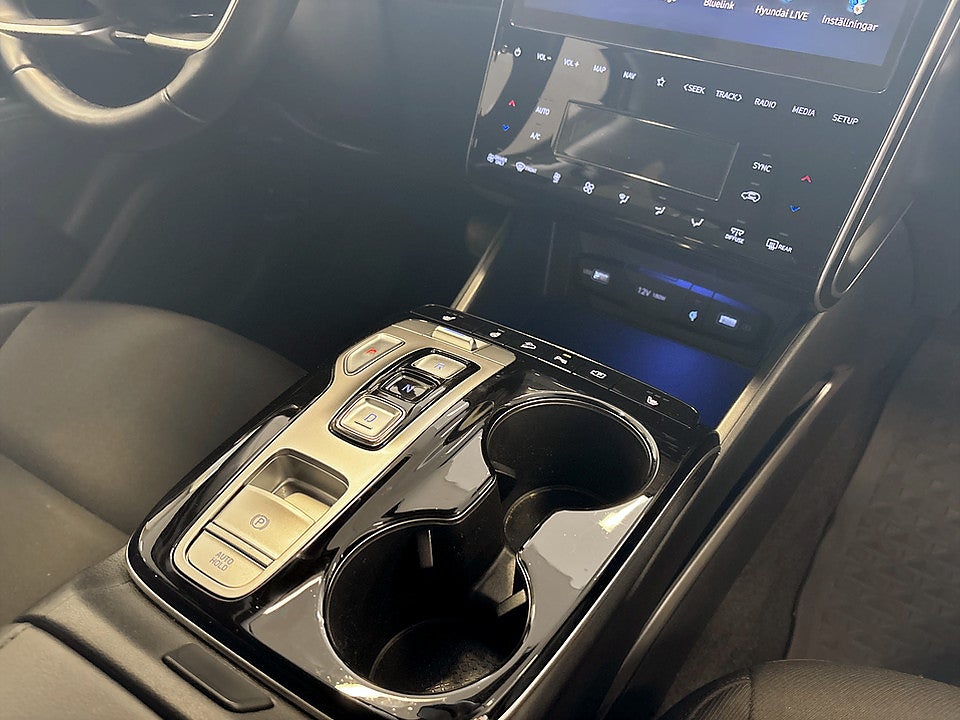 Bild på Hyundai Tucson Essential HEV 1.6 GDI 230hk Aut B-KAMERA NAVI