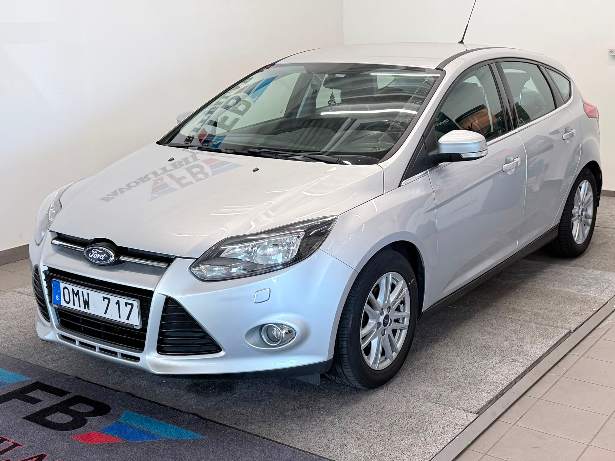 Ford Focus 1.0 EcoBoost Titanium Euro 5 2013, bild 2/37