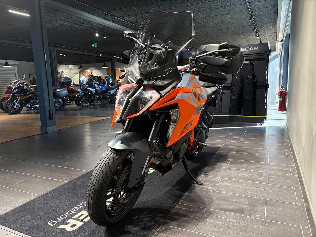 KTM 1290 Super Duke GT/Techpack/Akra/Toppbox