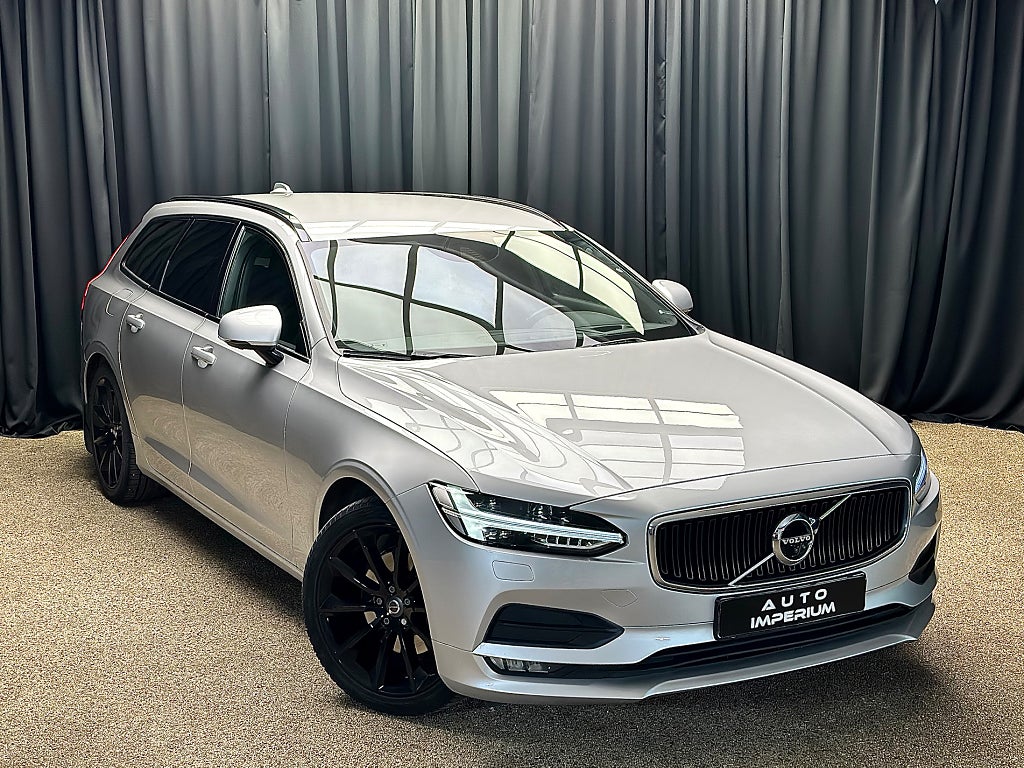 Volvo V90 D4 AWD Momentum Advance Blis 360° Kamera HuD Drag