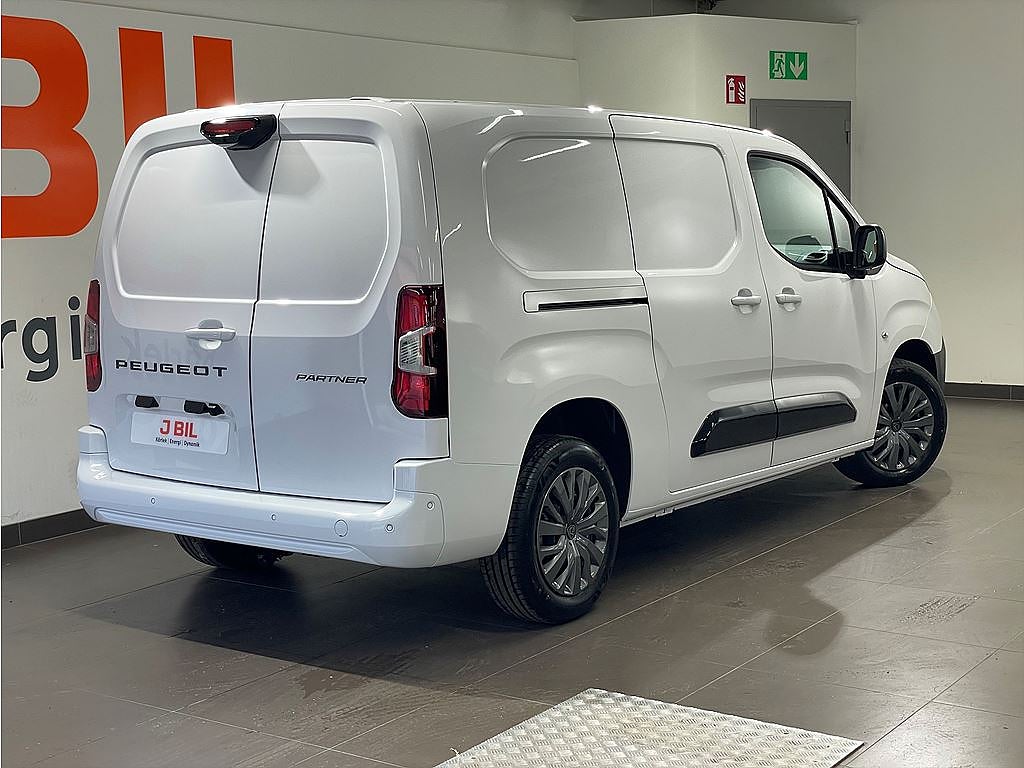 Bild på Peugeot Partner BlueHDi 130hk Aut L2