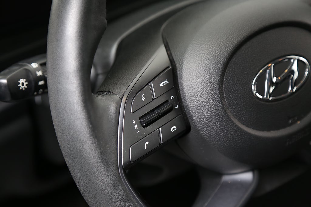 Hyundai i20 1,0 T-GDI 100hk 7DCT MHEV Essential Motorvärmare 2022