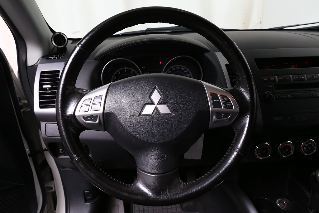 Mitsubishi Outlander 2,4 MIVEC 170hk Comfort AWD 5-Sits 2011
