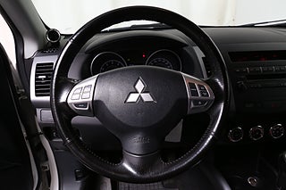 SUV Mitsubishi Outlander 14 av 25