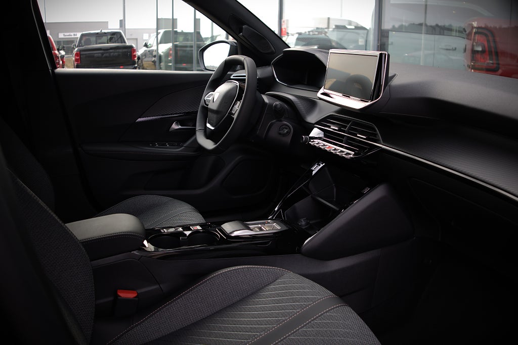 Peugeot 2008 Edition Hybrid 145hk Automat *Fri service 3 år