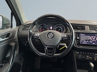 Volkswagen Tiguan 2.0 TSI 4Motion S&V/Drag/Kamera/Pvärm/Carplay – bild 9
