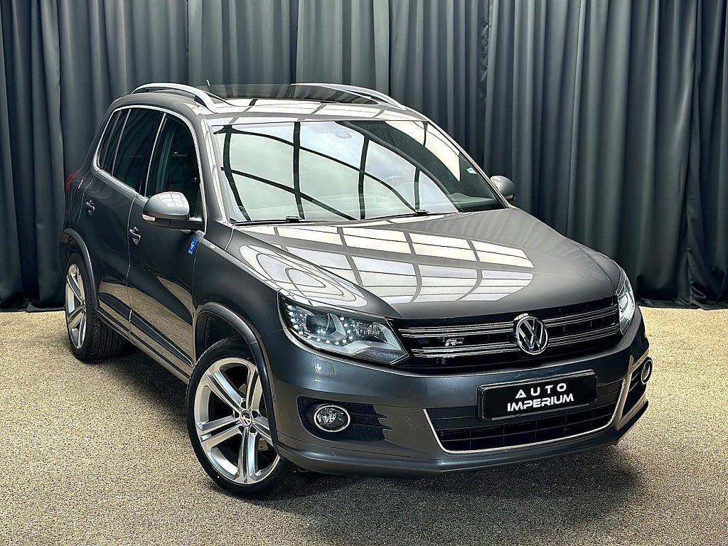 Volkswagen Tiguan 2.0 TSI 4Motion R-Line Pano Skinn Kamera Drag 211hk