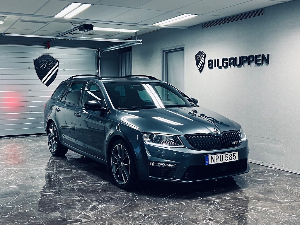 Skoda Octavia  RS 2.0 TDI 4x4 |Drag|D-värmare|B-kamera|Navi|