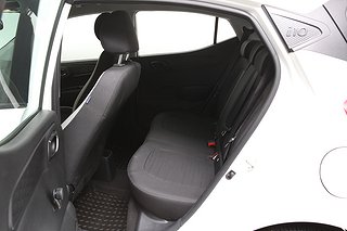 Halvkombi Hyundai i10 16 av 16