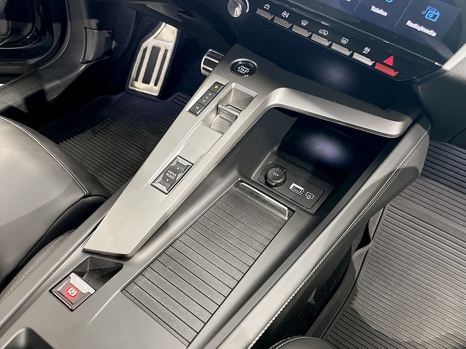 Bild på Peugeot 408 GT Hybrid 145hk Aut B-KAMERA MASSAGE ELSTOL