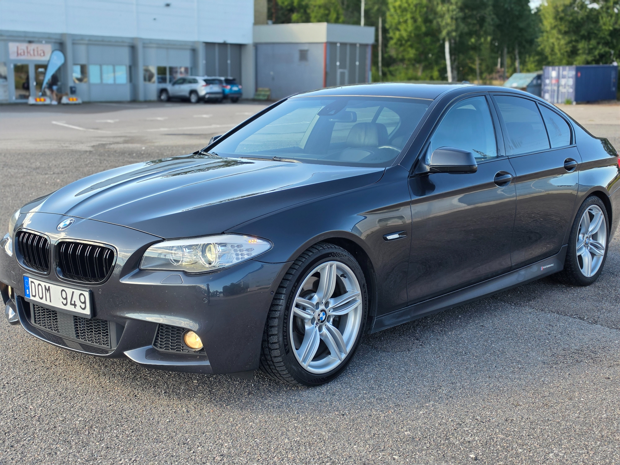 BMW 530 2011, kuva 2/60