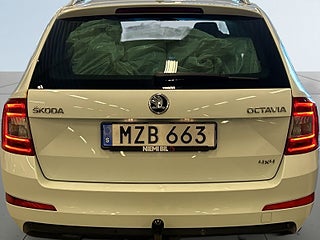 Skoda Octavia Kombi 1.8 TSI 4×4 Drag/P-sens/AdaptivFart/MoK-värm – bild 12