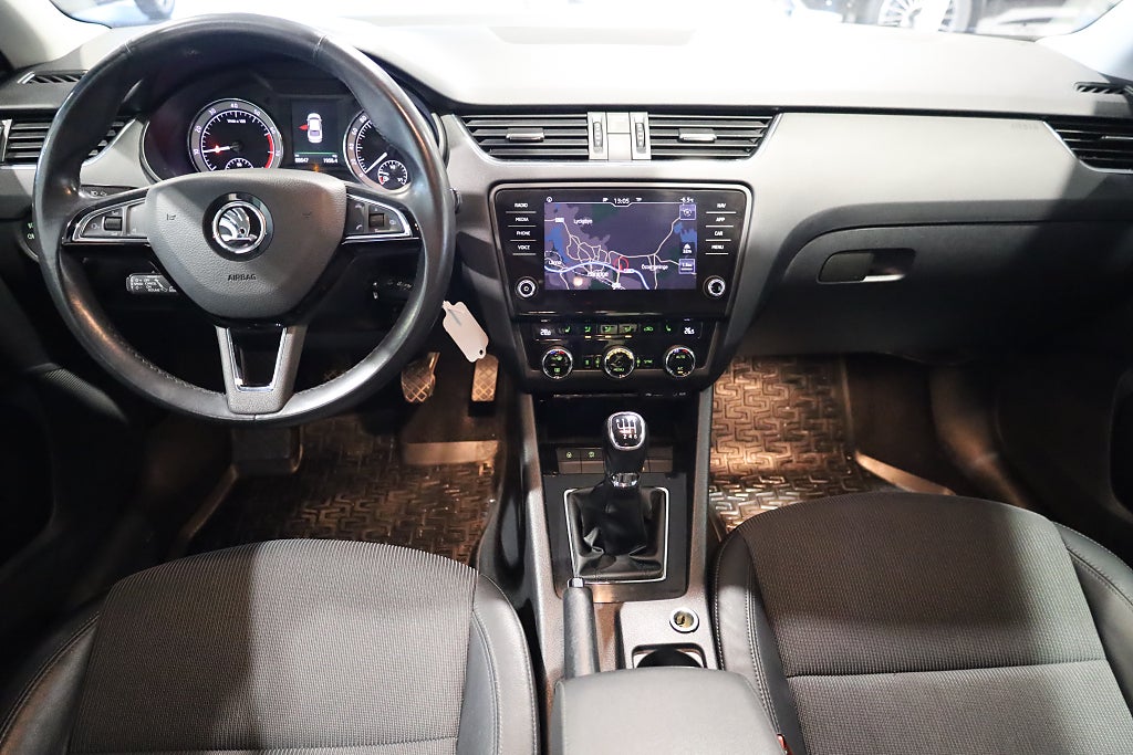 Skoda Octavia 1.0 TSI Navi Värmare Kamera Canton Carplay 2018