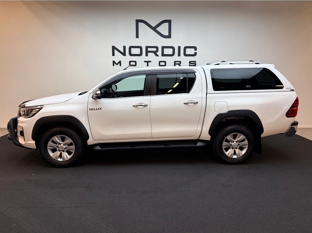Toyota Hilux Dubbelhytt 2.4 AWD Automatisk 150hk/Värmare/Kåpa/Extraljus