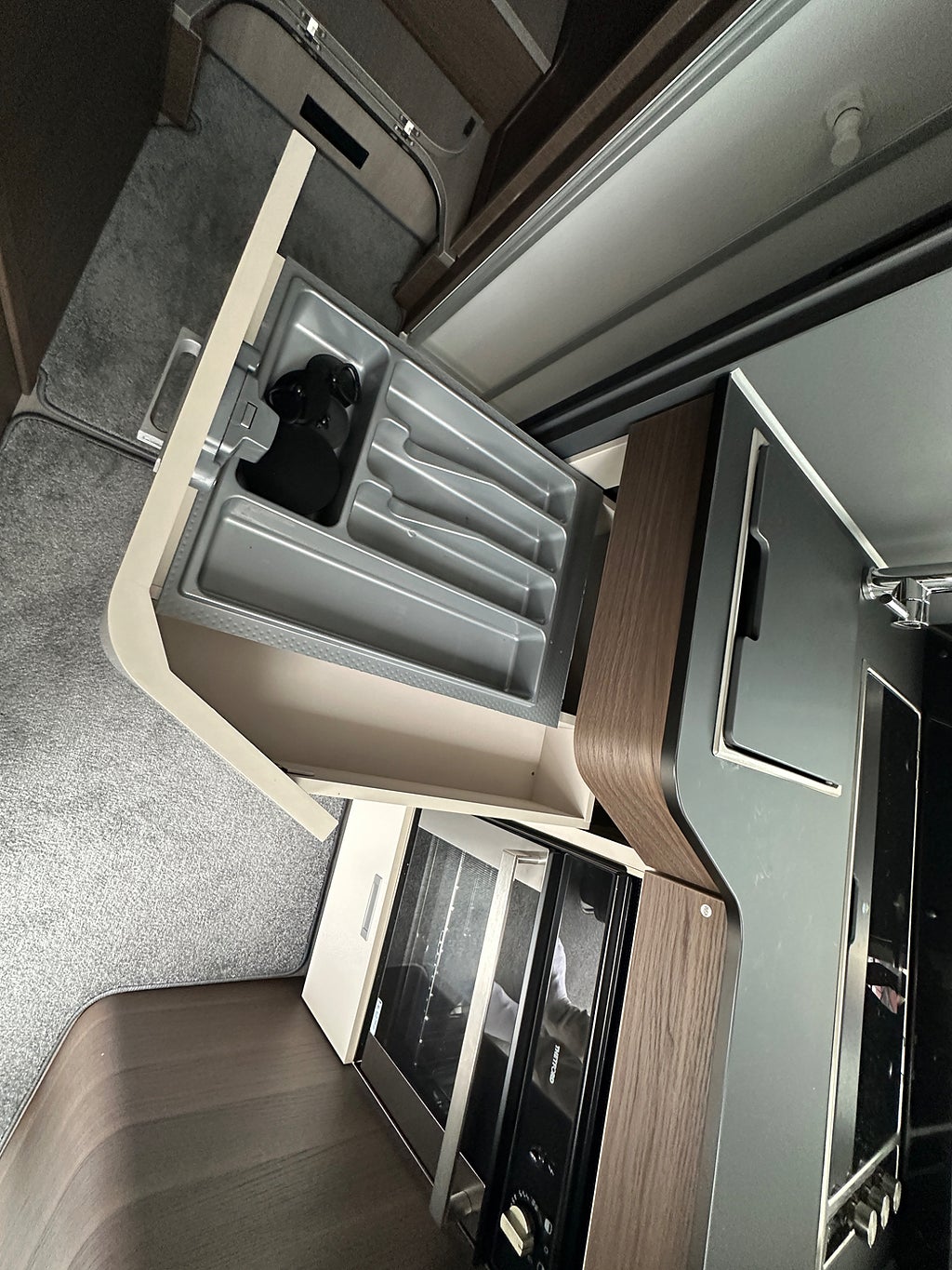 Adria 670SL MB Coral Supreme  9G-Tronic Automat 170Hk 275 Mil thumbnail