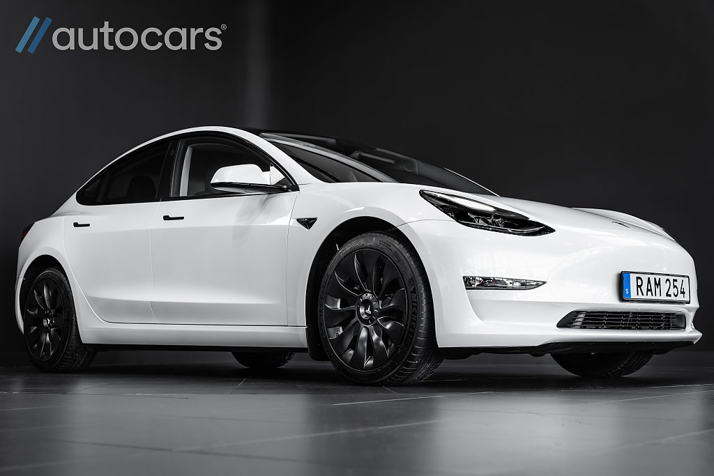 Tesla Model 3 Long Range AWD 440hk|Leasbar|Autopilot|Panorama|Sv-såld