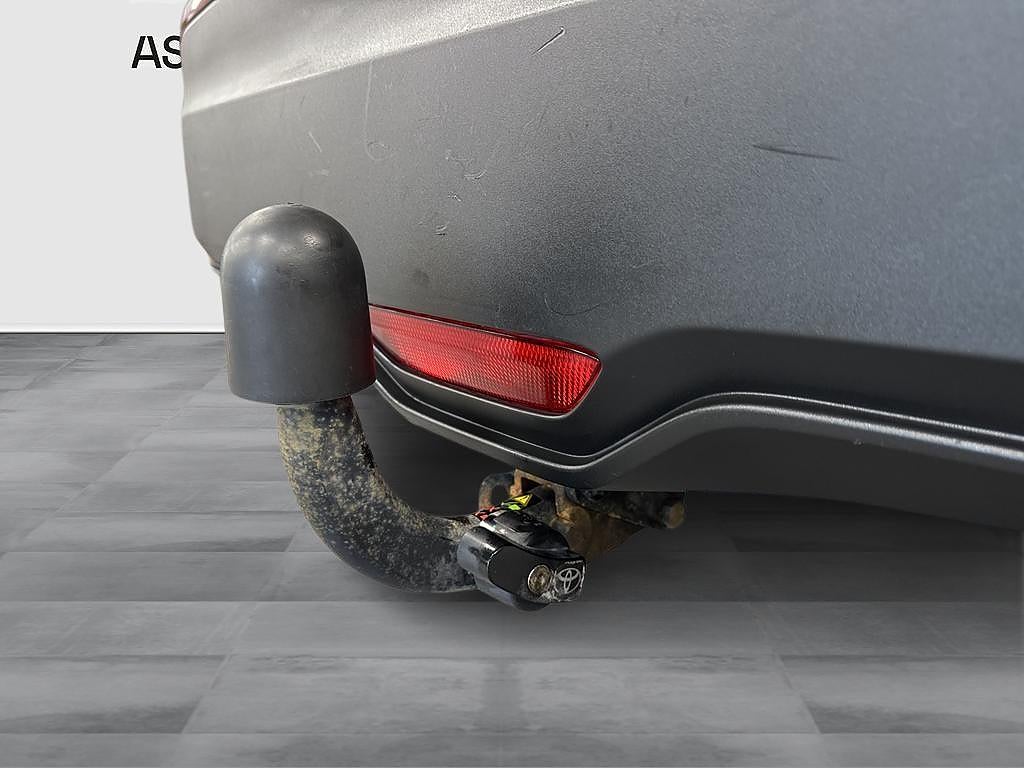 Toyota C-HR 2017 - miniatyr 12