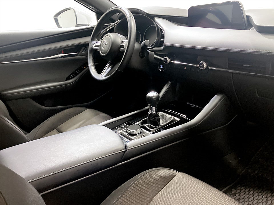 Bild på Mazda 3 Hatchback 2.0 SKYACTIV-G M 150hk - B-KAMERA, CARPLAY