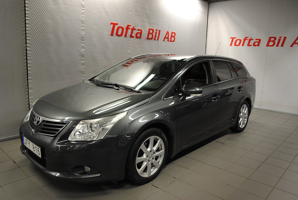 Toyota Avensis Combi 2.0 152 HK Business 0:- Kontant