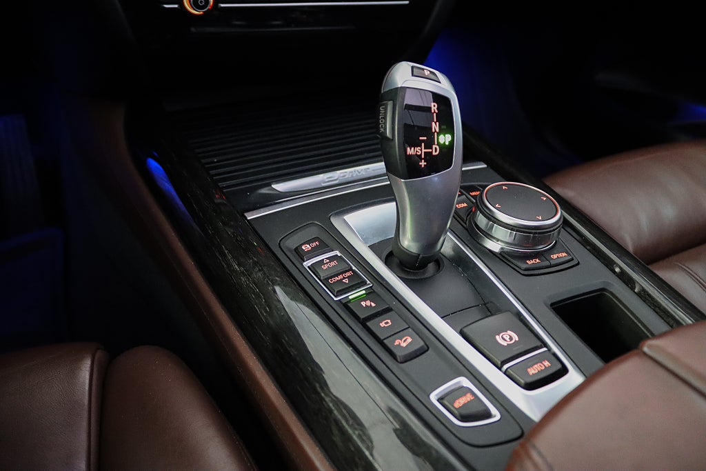 BMW X5 xDrive40e M Sport Innovation H/K Pano Lounge HuD Drag
