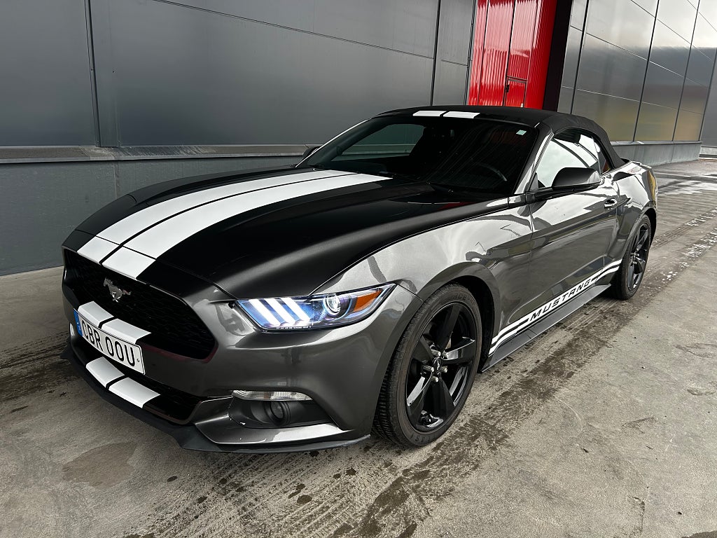 Ford Mustang EcoBoost Convertible SelectShift (Ny besiktad & servad)