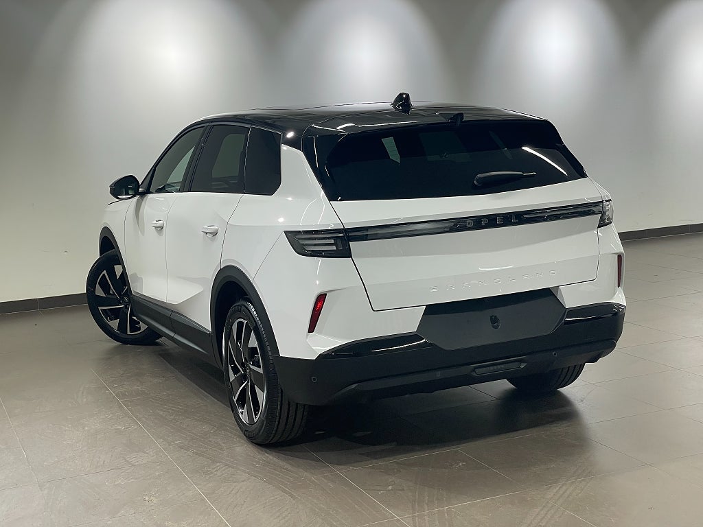 Bild på Opel Grandland GS+ Hybrid 136hk Aut - OMGÅENDE LEVERANS!