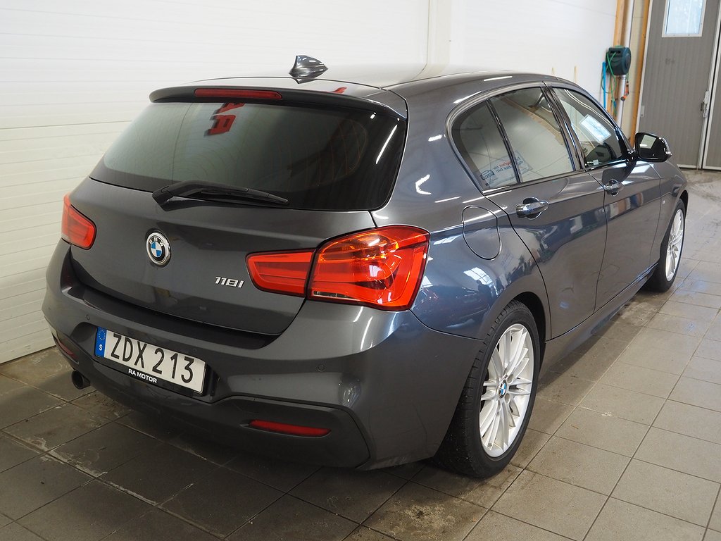 BMW 118 i M Sport Farthållare P-Sen Bluetooth Shadowline 2018