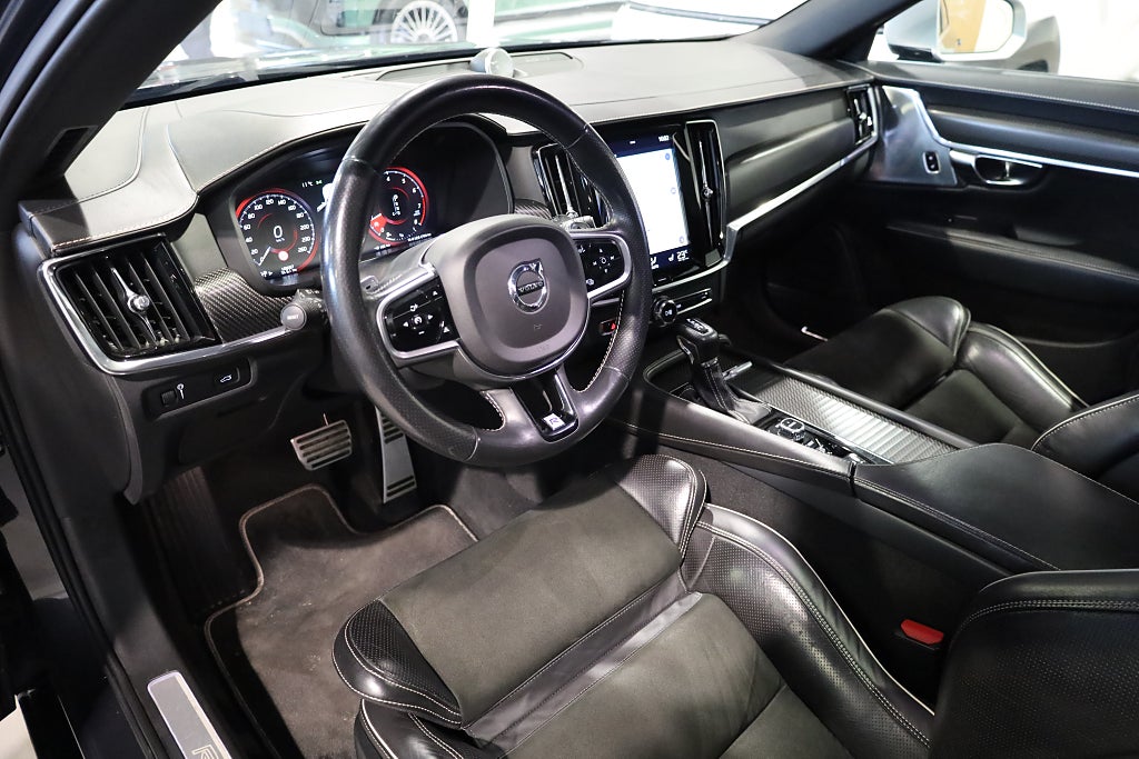 Volvo V90 T5 254hk R-Design Aut B&W Panorama 360°Kamera Navi 2017