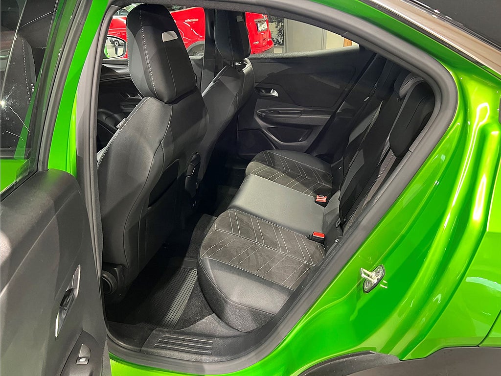 Bild på Opel Mokka Ultimate 1.2 PT 130hk Aut - BACKKAMERA, CARPLAY