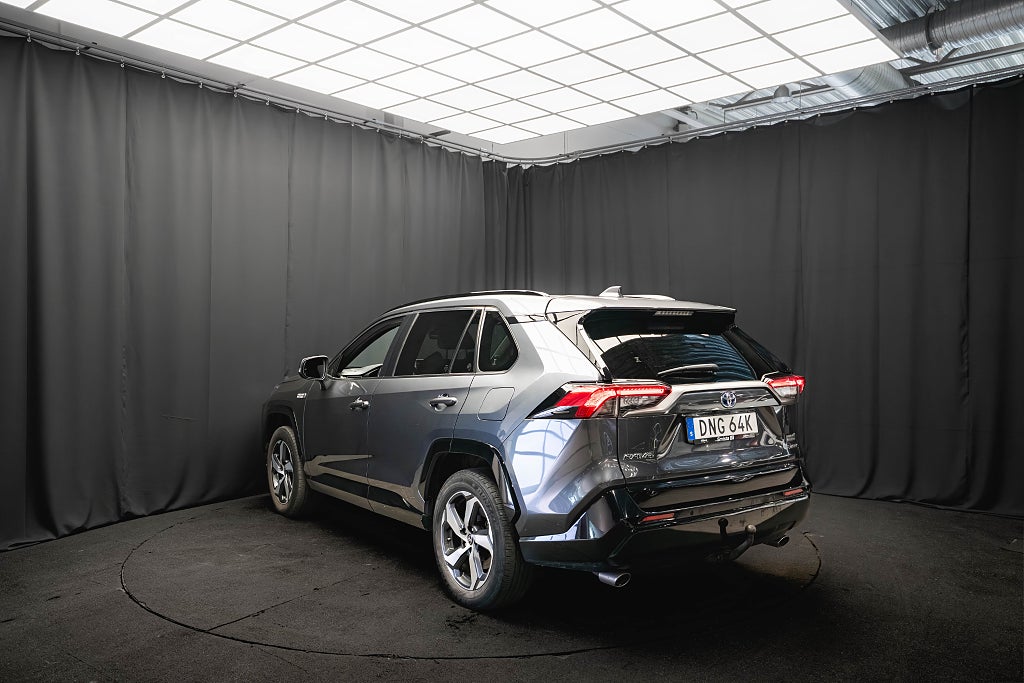 Toyota RAV4 Plug-in Hybrid AWD X-Edition DRAG JBL KAMERA 1-ÄGARE MOMS