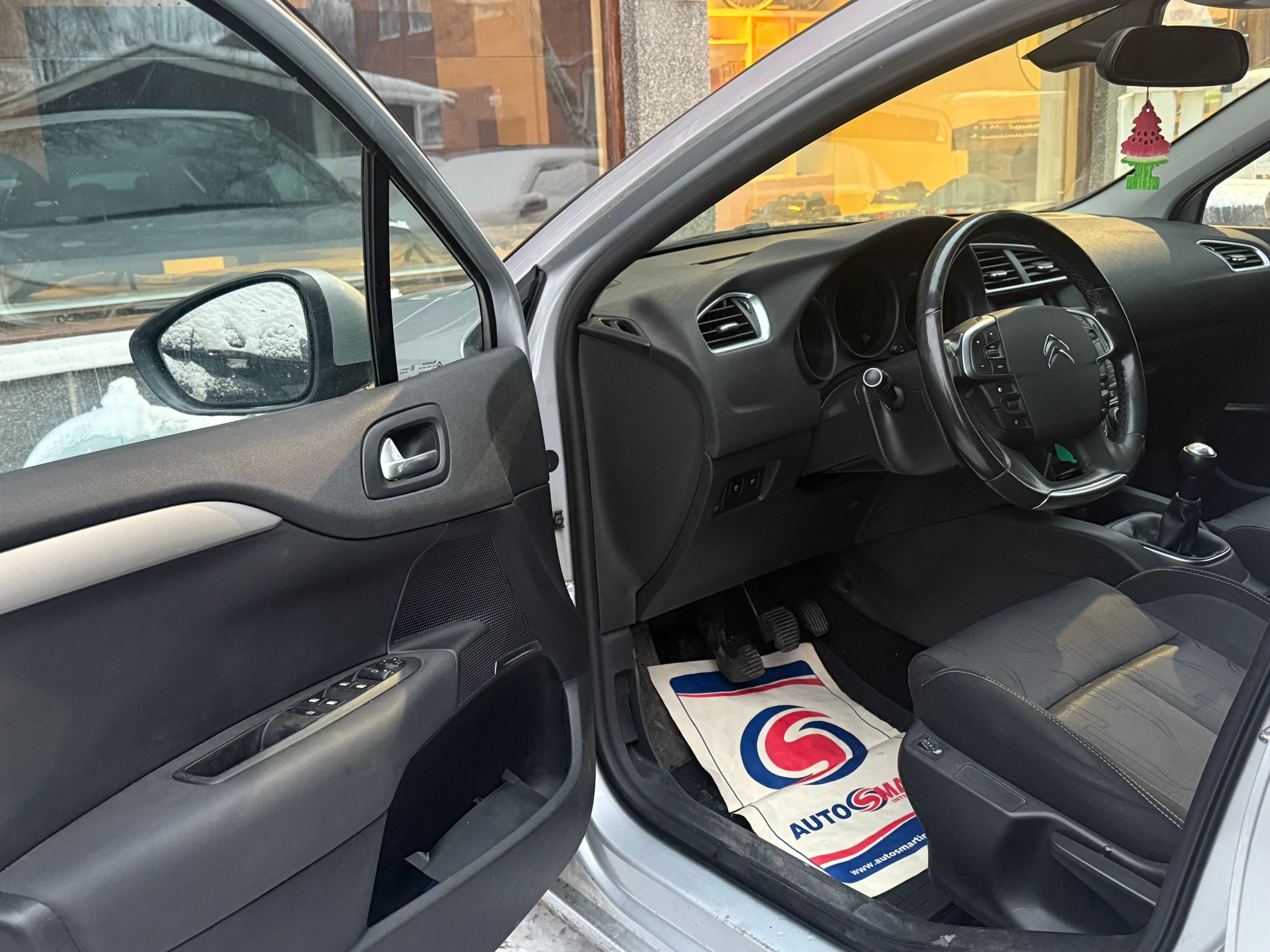 Citroen C4 1.6 HDi 2011, bild 6/46