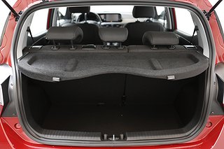 Halvkombi Hyundai i10 21 av 21