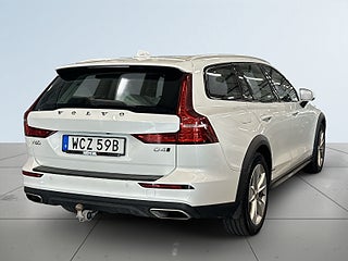Volvo V60 Cross Country D4 AWD Advanced SE II S&V-hjul/Drag/H/K/Kamera/Dvärm – bild 6