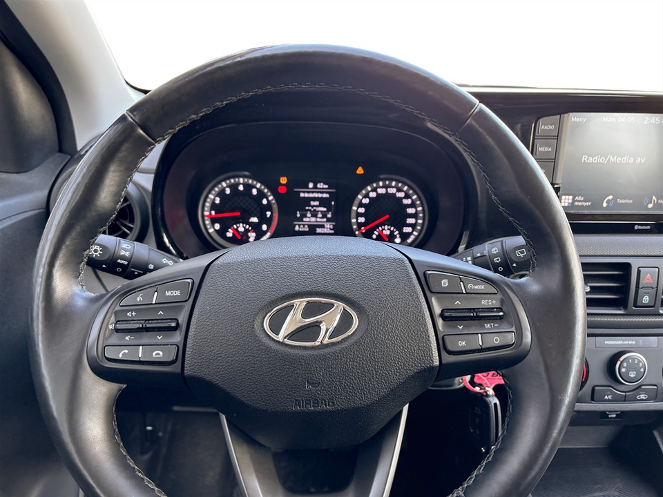 Hyundai i10 Essential 1.0 MPi 67hk 2023, bild 7/45