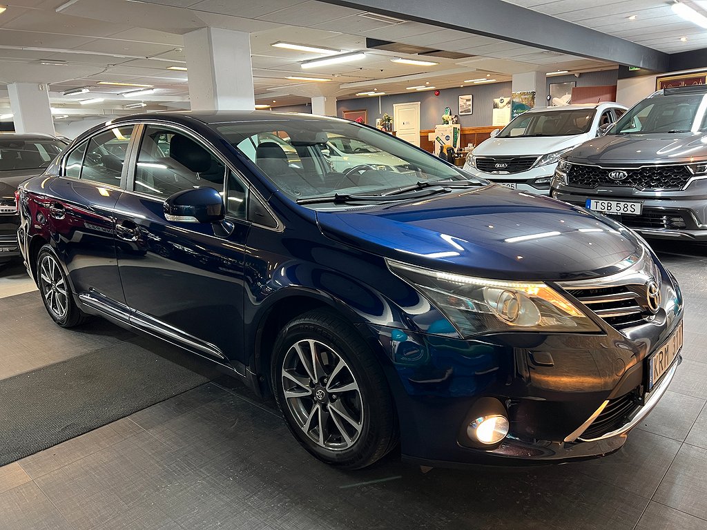 Toyota Avensis Sedan 2.0 (152hk)*600kr/mån*Nybesk*dragkrok