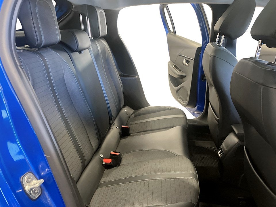 Bild på Peugeot 208 Allure 1.2 PT 130hk Aut - PANO, B-AMERA, CARPLAY